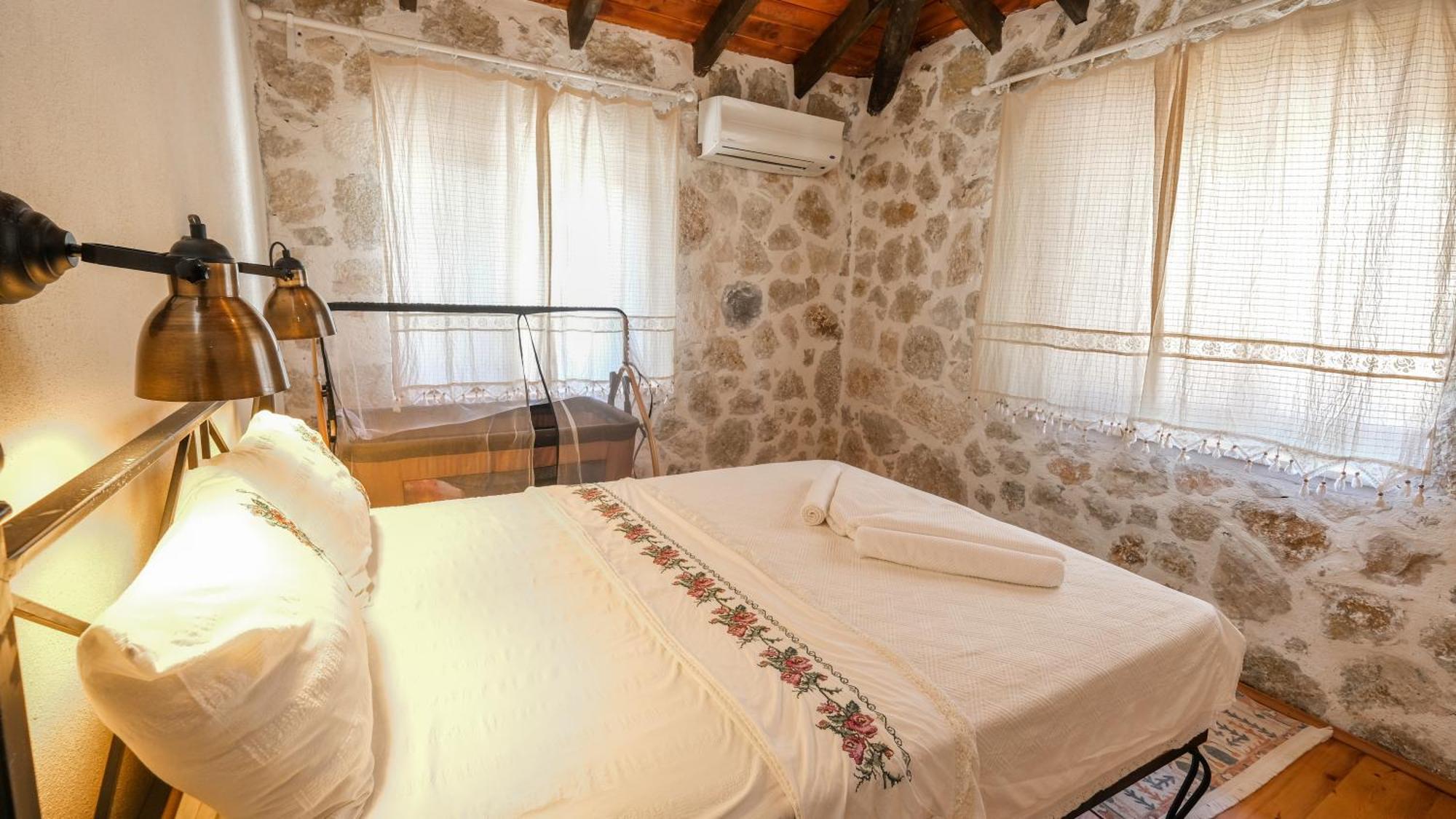 Вилла Likya House - Deniz Ve Doga Manzarali, Havuzlu Патара Экстерьер фото