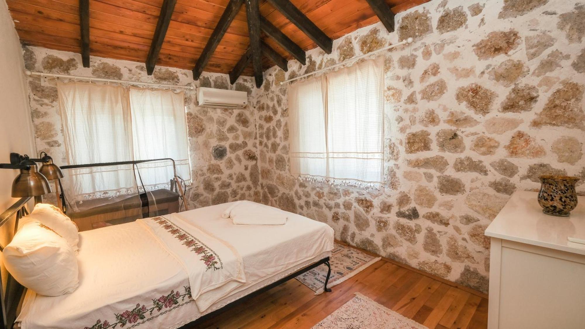 Вилла Likya House - Deniz Ve Doga Manzarali, Havuzlu Патара Экстерьер фото